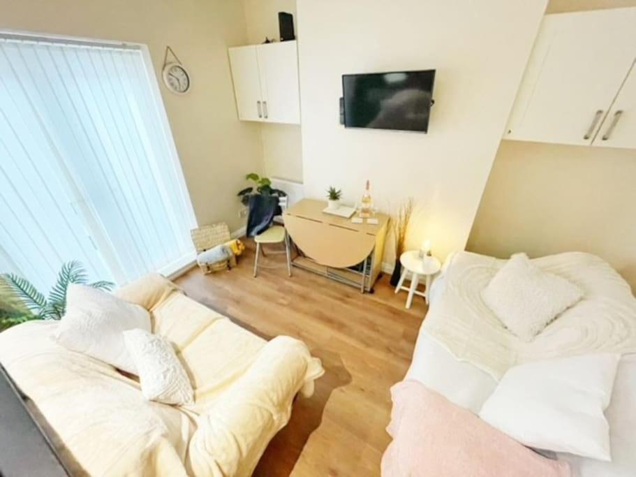 5 Bedroom, Sleeps 9 - Base To Explore Liverpool And Beyond Ngoại thất bức ảnh