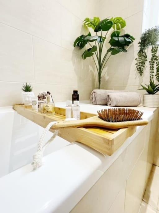 5 Bedroom, Sleeps 9 - Base To Explore Liverpool And Beyond Ngoại thất bức ảnh