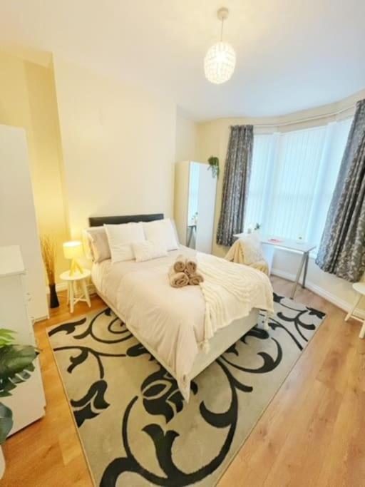5 Bedroom, Sleeps 9 - Base To Explore Liverpool And Beyond Ngoại thất bức ảnh