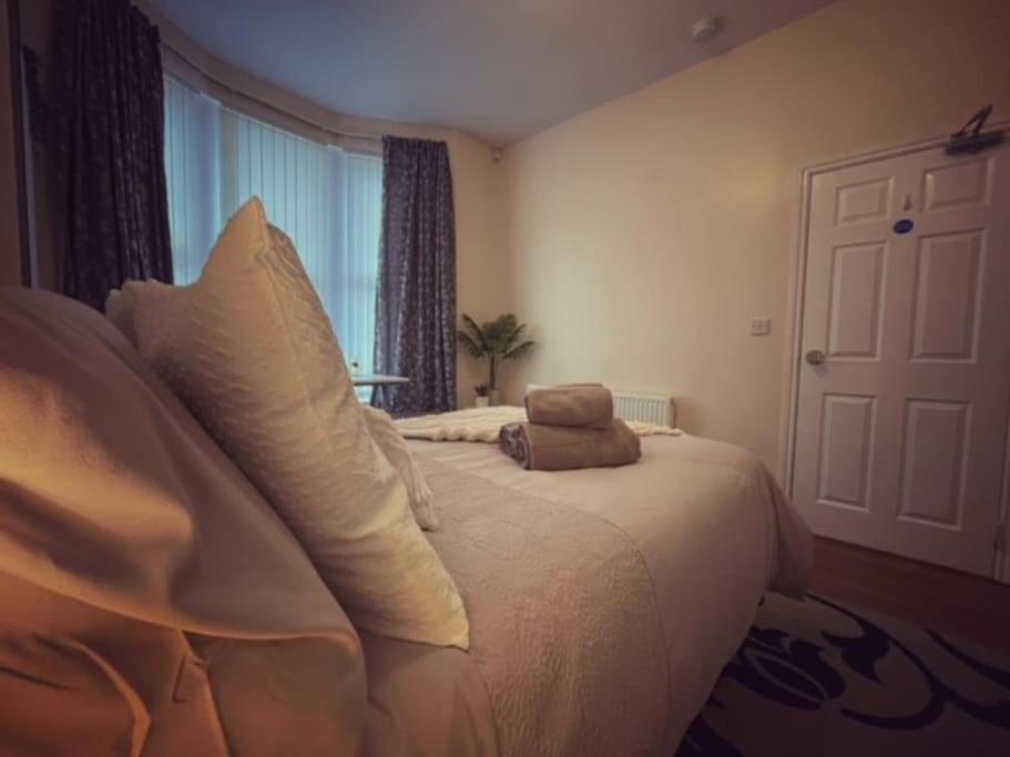 5 Bedroom, Sleeps 9 - Base To Explore Liverpool And Beyond Ngoại thất bức ảnh