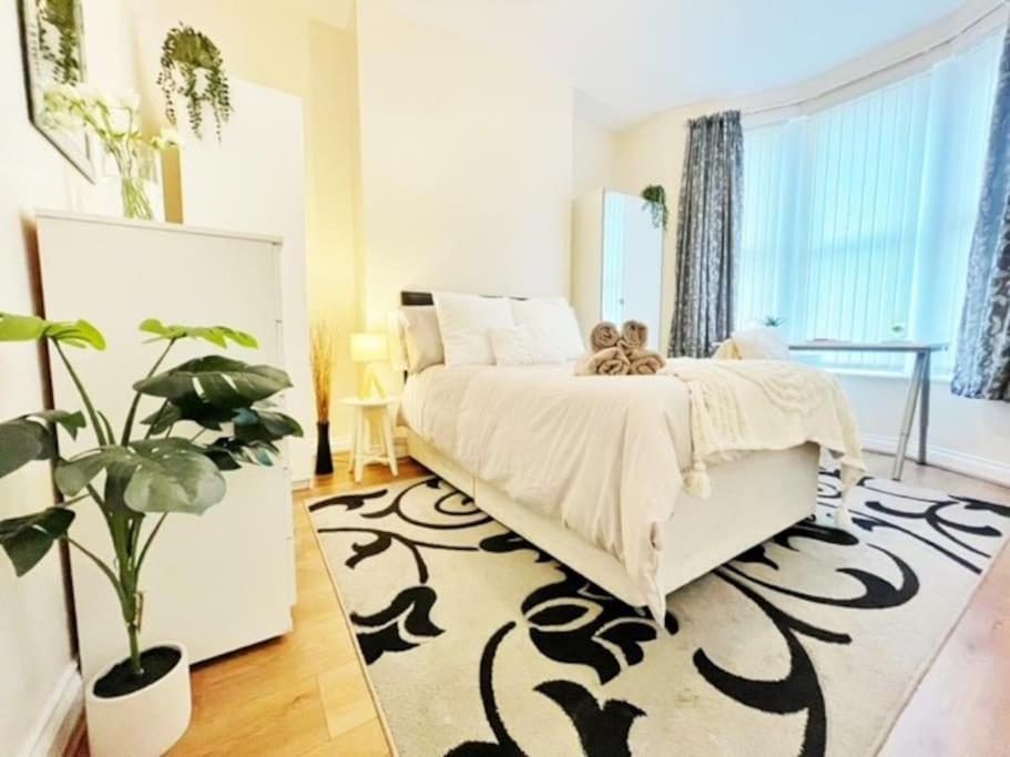 5 Bedroom, Sleeps 9 - Base To Explore Liverpool And Beyond Ngoại thất bức ảnh