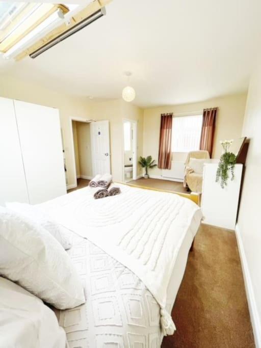 5 Bedroom, Sleeps 9 - Base To Explore Liverpool And Beyond Ngoại thất bức ảnh