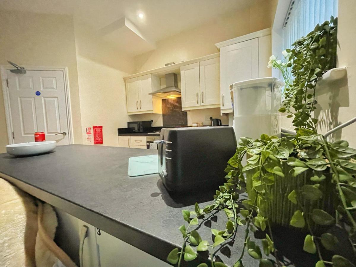 5 Bedroom, Sleeps 9 - Base To Explore Liverpool And Beyond Ngoại thất bức ảnh